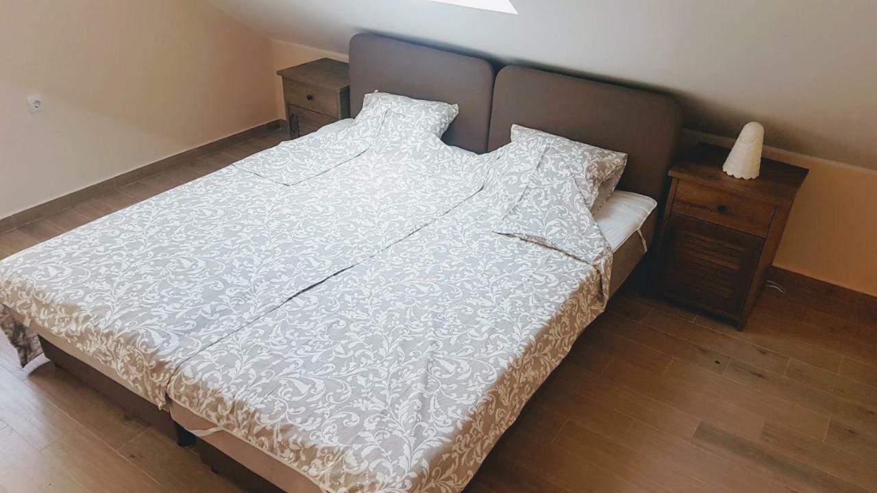 Monika Apartment Tivat Exteriör bild